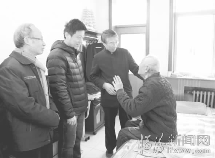 臨汾法院:關(guān)愛(ài)之心送給離退休老干部