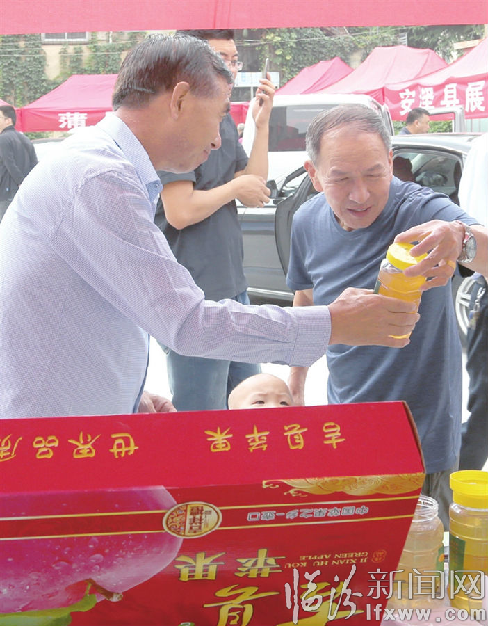 土特產(chǎn)現(xiàn)身臨汾 廣受市民青睞