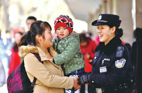 熱情、微笑的面對(duì)每一位旅客